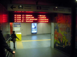 Entering the upper concourse coming from the railway station