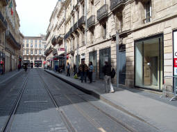 The platform for trams to Berges de la Garonne