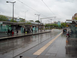 Porte de Pantin: The platforms from by the one for trams to Porte de Vincennes