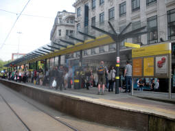The platforms with the platform for trams via Piccadilly Gardens or St. Peter's Square nearest