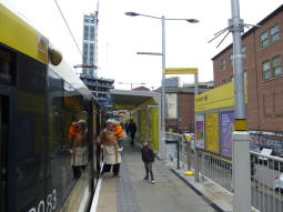 The platform for trams to/via Victoria