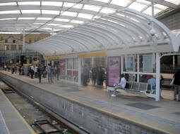 Looking across to platforms C (nearest) and D from platform B